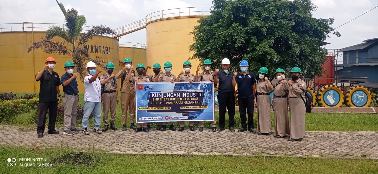 Kunjungan SMK MIGAS BUMI MELAYU RIAU Ke pabrik kelapa sawit  Guna Perdalam ilmu Sawit