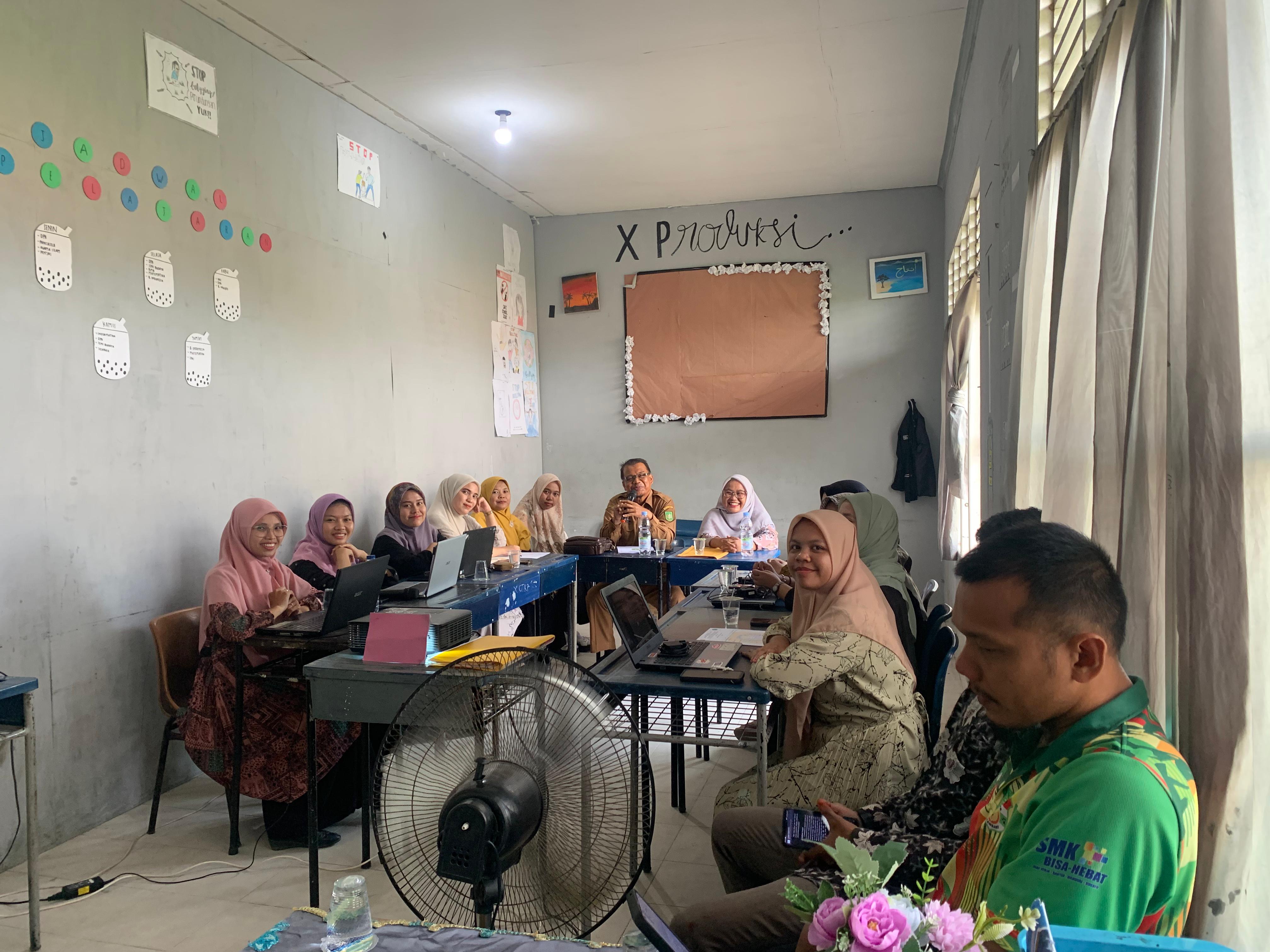 Pengawas Pembina SMK Migas Bumi Melayu Riau Verifikasi dan validasi Kurikulum Satuan Pendidikan (KSP) Tahun Pelajaran 2024-2025