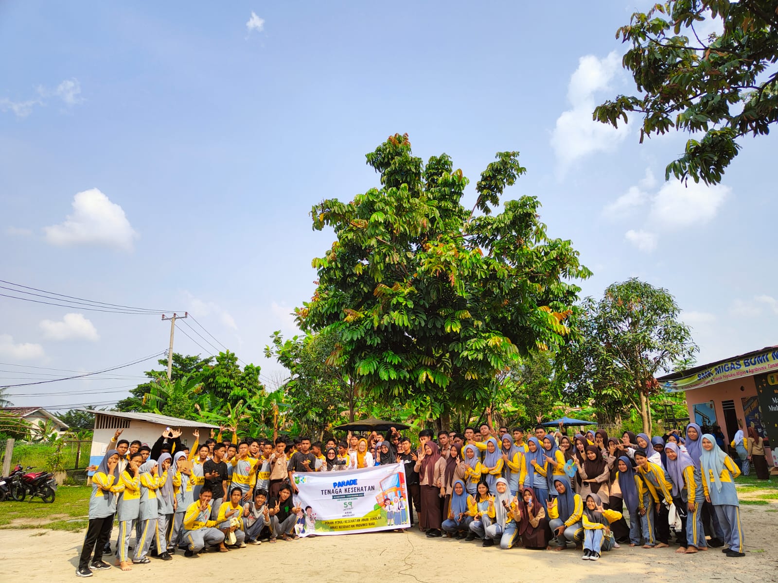 SMK MIGAS BUMI MELAYU RIAU Menggelar PARADE KESEHATAN dalam memperingati hari kesehatan nasional 
